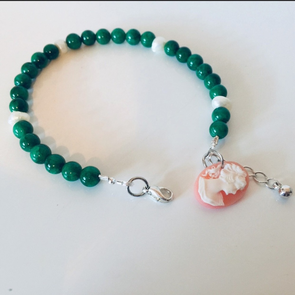 Bead bracelet